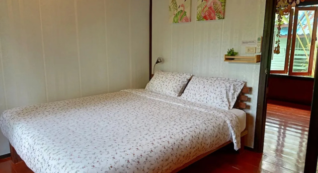 Baan Moonchan House, Varaa Lomakoti Chaloklum Ko Phangan