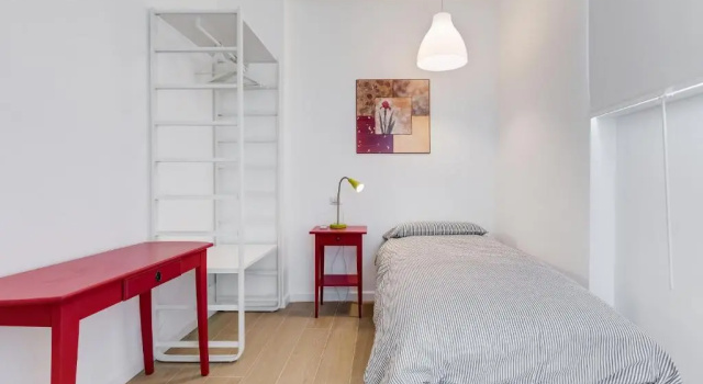 Апартаменты Lovely  3 rooms apartment close Trastevere Station
