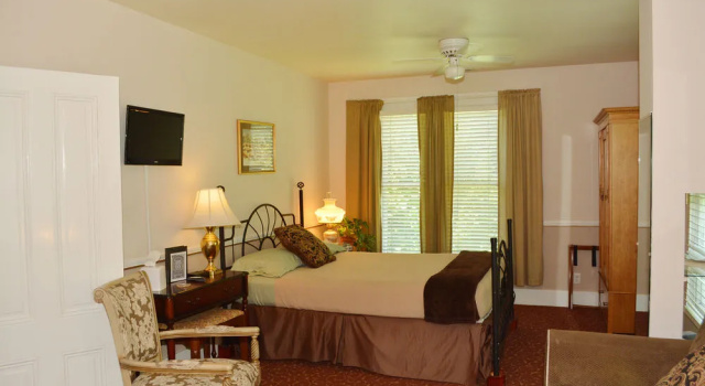 Deer Creek Inn, Забронировать Отель Невада-Сити Калифорния