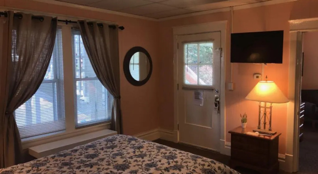 Апартаменты с 2 комнатами Simmons Motel and Suites
