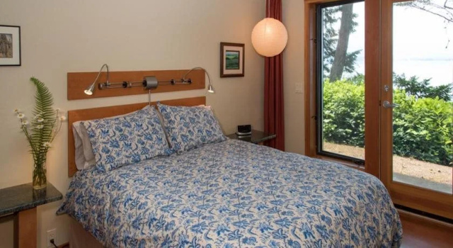 Skipping Stone Beach B&B, Забронировать Отель «постель и завтрак» Отели Ганга с завтраком, Завтраки