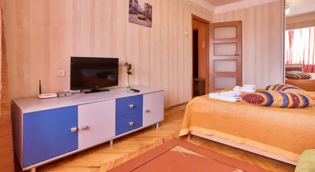 Апартаменты Home-Hotel, ул. Раисы Осипкиной, 7А