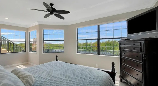 Коттедж Luxury SPIN516 5 Bedroom Holiday Home by Marco Naples Vacation Homes