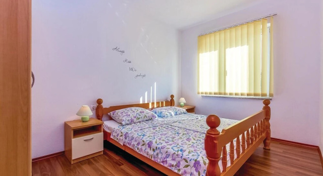 Beautiful Home in Dobrinj With Wifi and 2 Bedrooms, Забронировать Отель Полье остров Крк