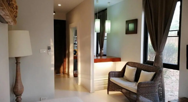 Трёхместный номер Standard с балконом Tharaburi Resort