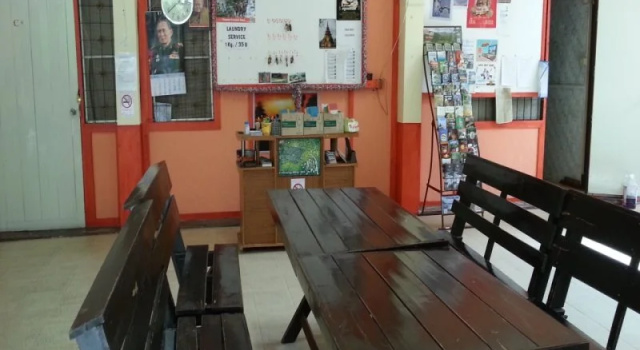 Lek Guesthouse, Забронировать Отель Чанг Мой 