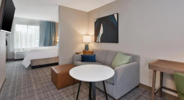 Двухместный люкс Staybridge Suites Pittsburgh Airport by IHG
