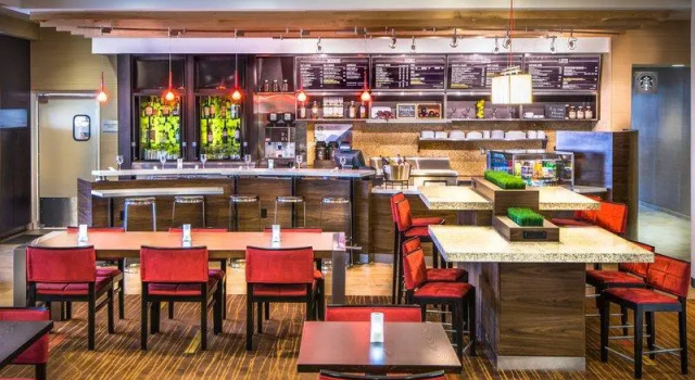 Люкс Courtyard by Marriott Charleston Downtown/Civic Center