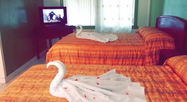 Hotel La Quinta Roatan, Забронировать Отель Cohoon Ridge Роатан