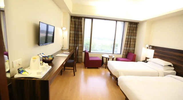 Номер Deluxe SilverCloud Hotel and Banquets