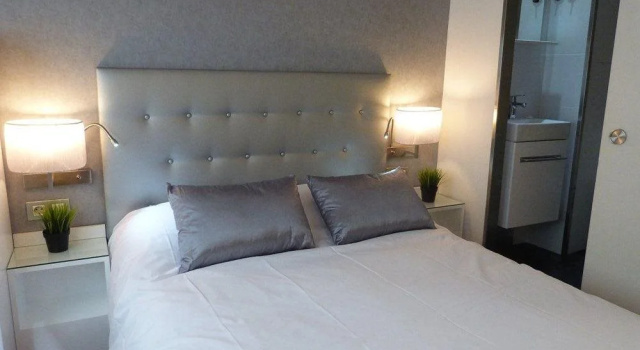 Hostal Cel Barcelona, Забронировать Отель Отели Барселоны с парковкой, Парковка