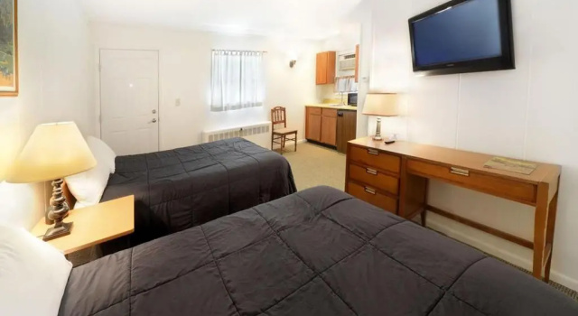 Четырёхместный номер Standard Birches Motel