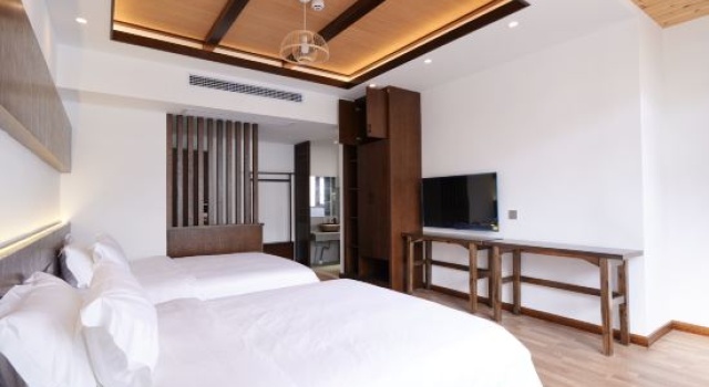 Люкс Hexin New Chinese-Style Hotel (Cultural Square Branch)