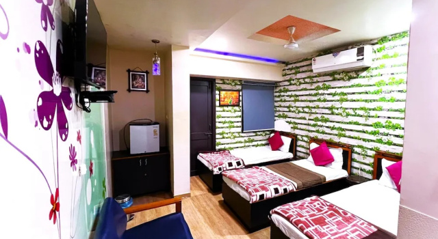 Трёхместный семейный номер Standard Hotel Vandana Palace
