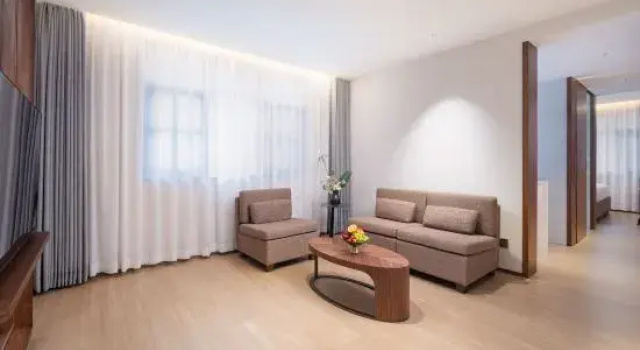 Люкс Superior CHUNHUA TIMELESS(Guangzhou University)