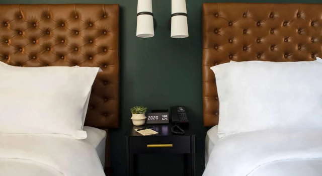 Двухместный номер Standard The Lloyd Stamford, Tapestry Collection by Hilton