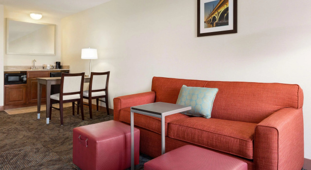 Hampton Inn & Suites Detroit/Sterling Heights