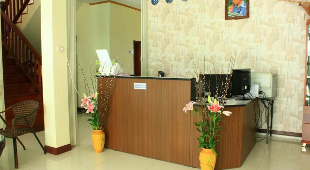 OYO 1053 Bloom Guest House, Забронировать Гостевой дом Отели провинции Чианг Мая с парковкой, Парковка