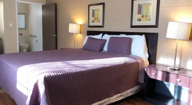 Royal Inn and Suites, Boek Hotel Hemet Californië