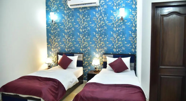 Номер Deluxe Nook Inn & Suites - MG ROAD METRO