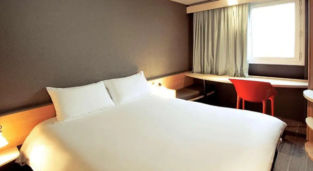 Двухместный номер Standard ibis Nemours
