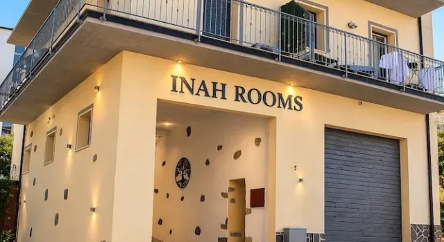 Inah Boutique Rooms, Забронировать Бутик-отель Бутик-отели Залива Орозеи, Бутик-отель