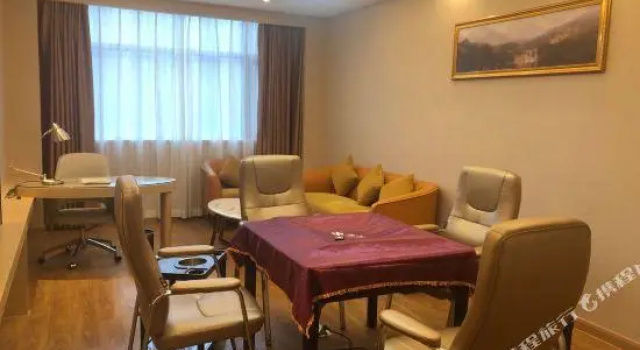 Двухместный люкс Vienna International Hotel (Chengdu Happy Valley, Dongzikou Metro Station)