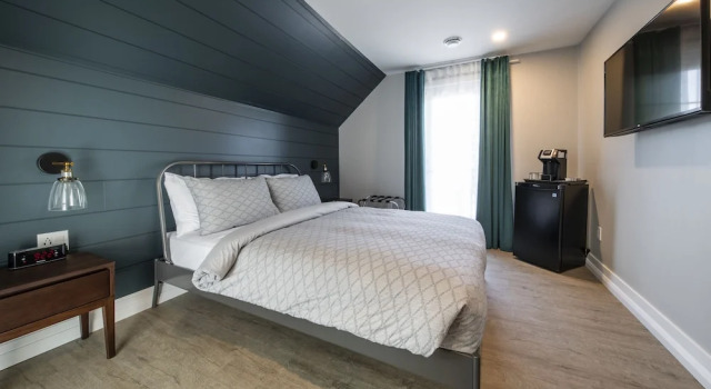 Номер Standard с балконом Square Victoria Maison Hôtelière