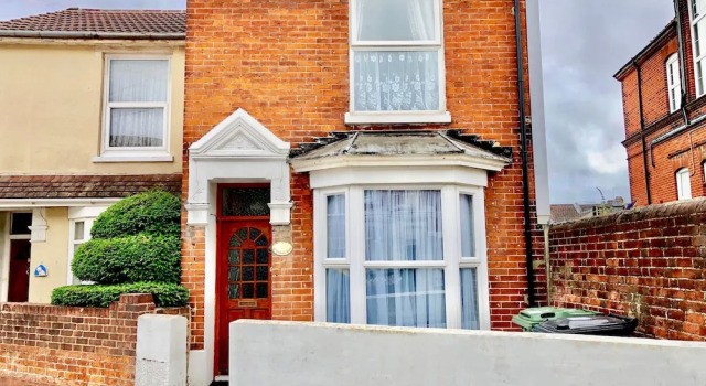 Purple Cloud Cottage, Забронировать Дом для отпуска Коттеджи Портсмута, Коттедж