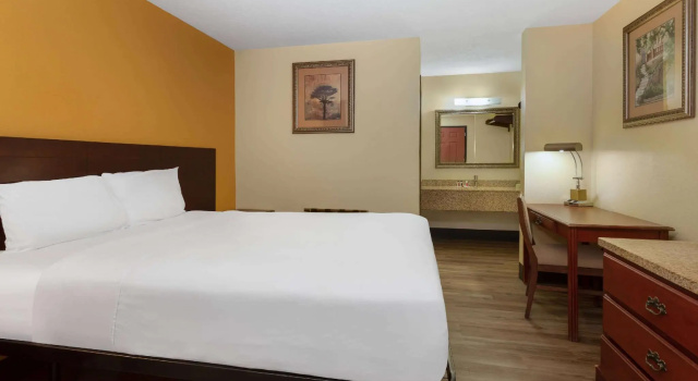 Двухместный номер Travelodge by Wyndham Albuquerque East