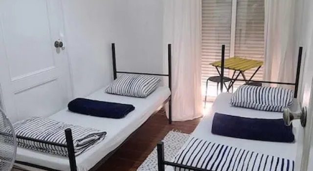 Bagetti hostel only for girls, Забронировать Гостевой дом Арроюш 
