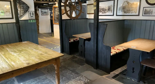 The Crown Inn, Book Hotel Lanlivery hoteller med pool, Swimmingpool