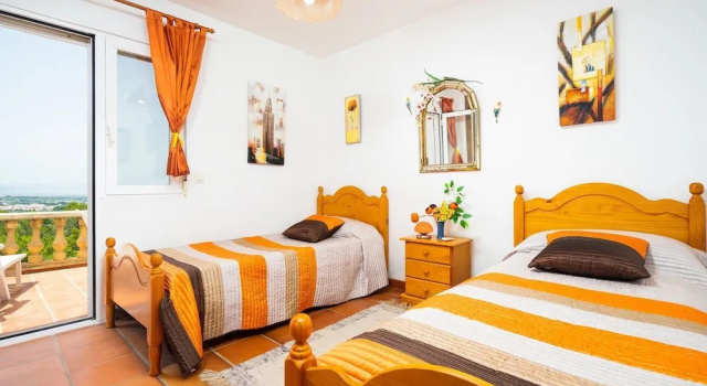 Comfortable 4-bed Villa With Panoramic Views, Забронировать Вилла Отели Коста-Бланка 3 звезды, 3*