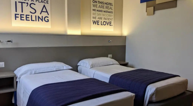 Номер Standard Hotel Martini