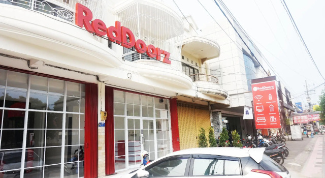 RedDoorz @ Jalan Tanjung Blitar, Đặt Khách sạn Blitar East Java