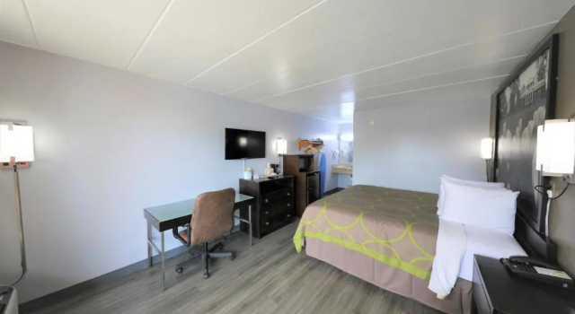Номер Standard Super 8 by Wyndham Manassas