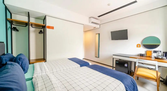 Deluxe Double room JW NAUNGAN COLIVING