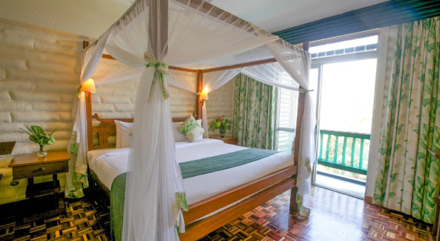 Люкс Presidential Taita Hills Safari Resort & Spa