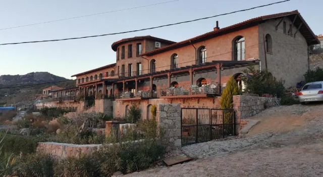 Assos Sunaba Kasri Hotel, Rezervați Hotel Hoteluri în Assos cu piscină, Piscină