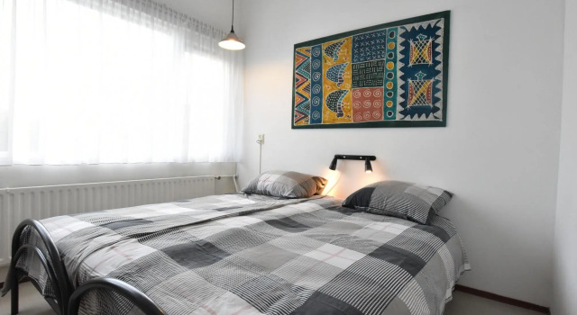 Modern Holiday Home in Nieuwvliet with Garden, Забронировать Отель Ньювлит Zeeuws-Vlaanderen