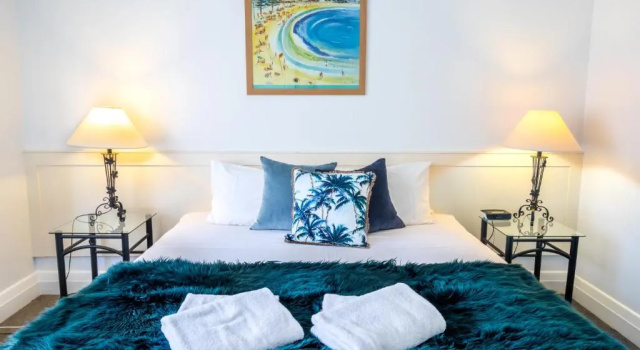 Люкс с 2 комнатами с балконом и с видом на парк Bayview Apartments Glenelg