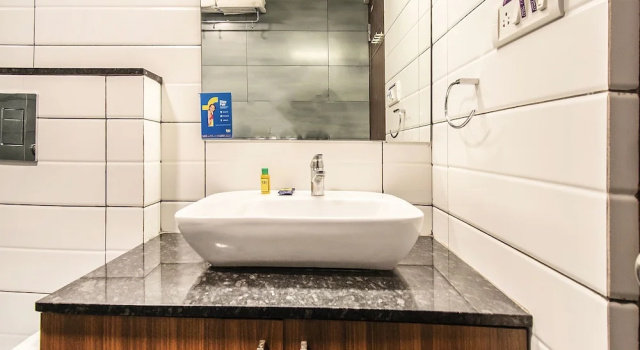 Двухместный номер Deluxe FabHotel Oakwoods Serai