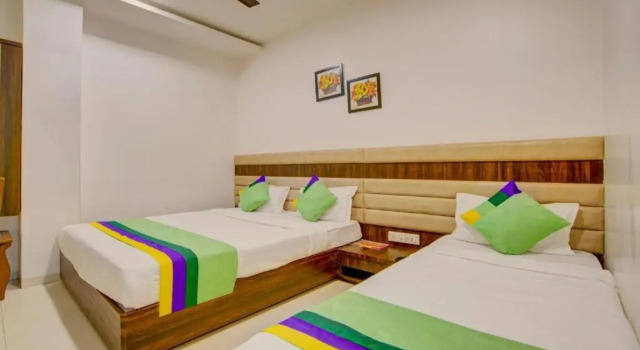 Hampton Hotel - 200 mt from Golden Temple, Забронировать Отель Амритсар штат Пенджаб