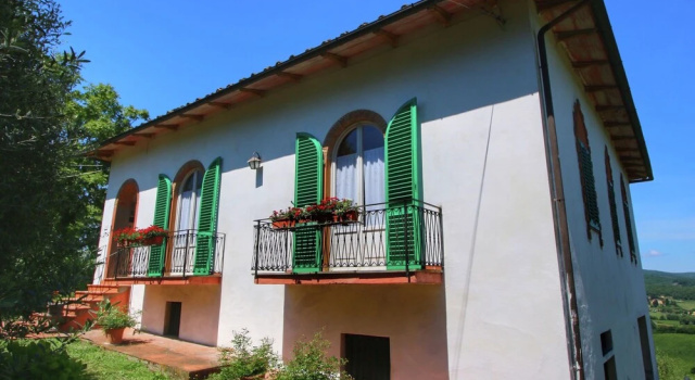 Tastefully Decorated Holiday Home on a Large Estate in the Chianti Region
