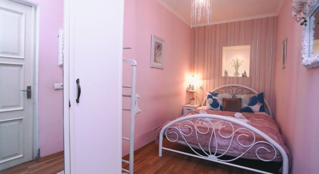 Apartment on Freedom Square Diuma Street, Забронировать Апартаменты/квартира Отели Тбилиси с парковкой, Парковка