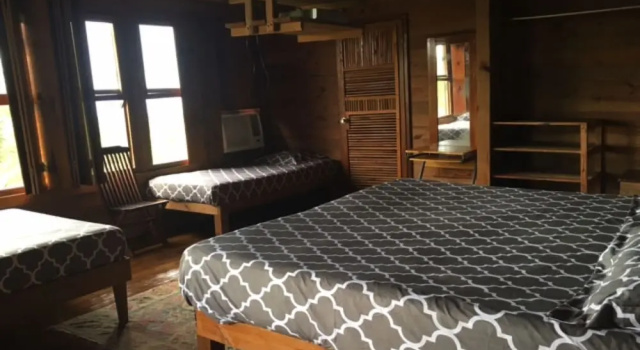 Roatan Bed & Breakfast Apartments