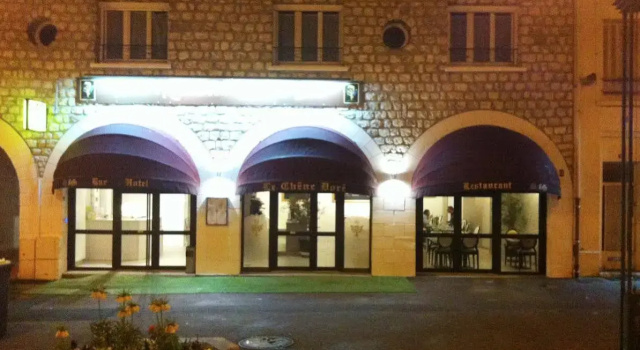Logis Hôtel Le Chene Dore, Varaa Hotelli La Loupe 