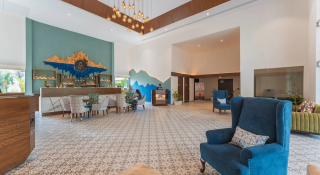 Foxoso La Beach Resort & Spa