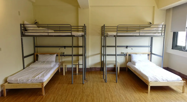 Кровать в общем номере (мужской номер) Chiayi Petite Hostel