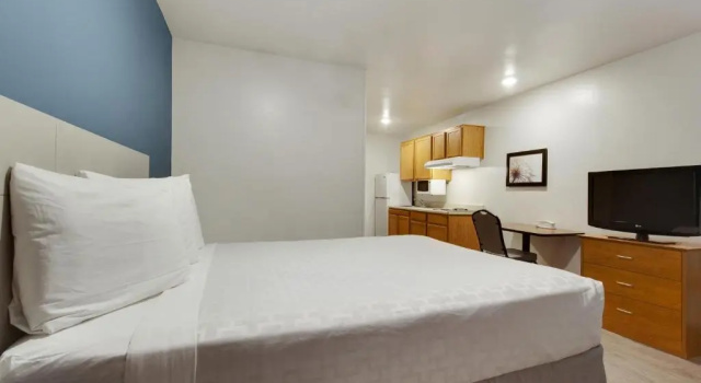 Люкс WoodSpring Suites Houston Westchase